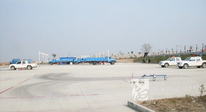 凤阳县中都驾驶员培训有限公司 训练场地