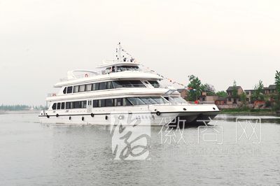 巢湖豪华游轮“中庙<a href='display.asp?id=14028' target='_blank'>旅游</a>一号”国庆运营 巢湖豪华游轮