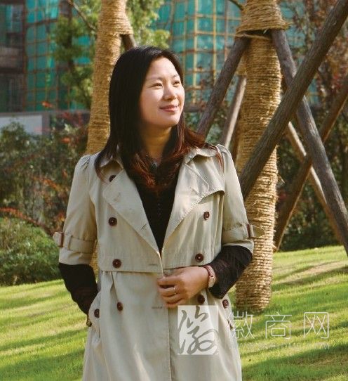 聂余杰婧 合肥新色彩服饰有限公司 合肥新色彩服饰聂余杰婧