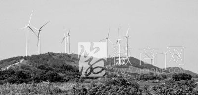 巢湖观湖49.5兆瓦风电场一期工程进入风叶安装阶段 16个风电机组安装完毕