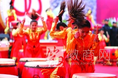 合肥万达文化旅游城展示中心开放 鼓艺术表演激情四射
