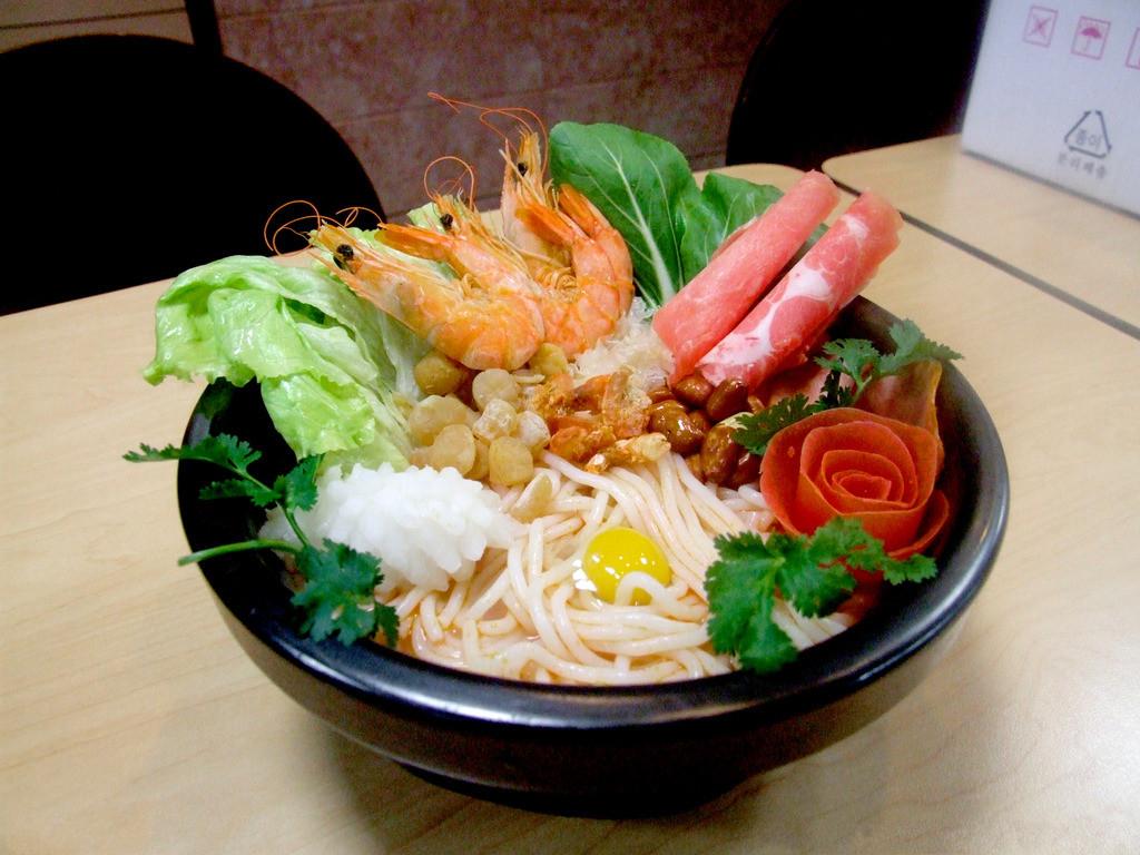 安大毕业生 <a href='display.asp?id=12073' target='_blank'>大学生创业</a> 米线店