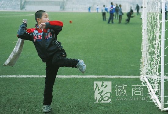 亳州扫街少年袁德旗 扫街少年袁德旗