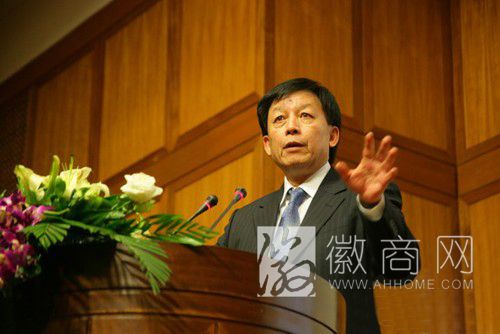 易中天 <a href='display.asp?id=11626' target='_blank'>中科大</a> 主题演讲
