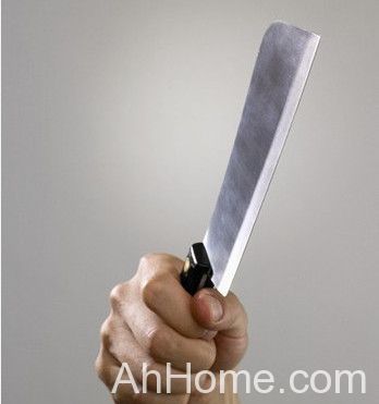 霍邱男子刀捅同事一家 <a href='display.asp?id=18084'  target='_blank'>酒</a>后伤人