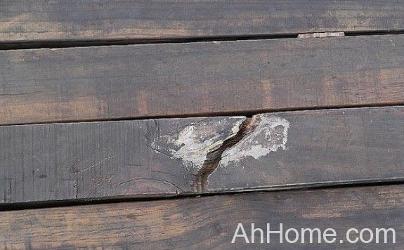 黄山斥资200万元修复观光桥 桥面断裂