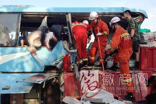 安徽合淮阜高速车祸 合淮阜高速 车祸