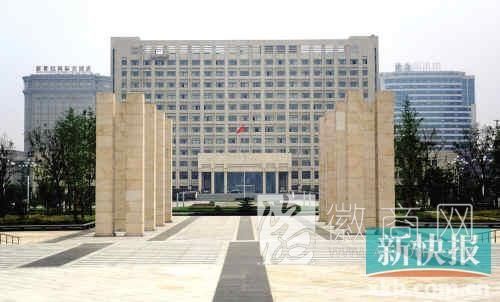 豪华县府大楼怕举报不敢挂牌 县府