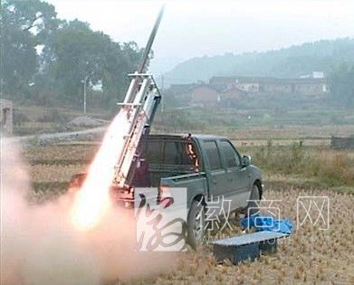 安徽发射300余枚火箭弹人工降雨 人工降雨