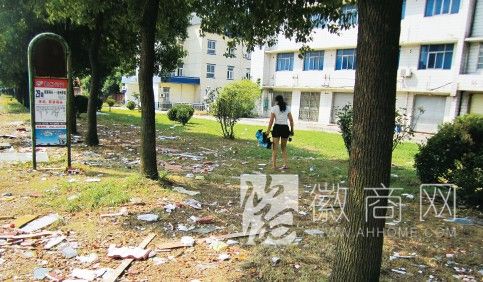 《冷枪手》剧组在池州拍戏两次为清理垃圾 剧组拍摄现场遗留的垃圾