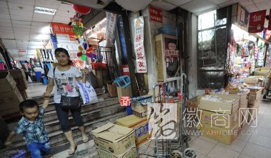 <a href='display.asp?id=7303'  target='_blank'>合肥城隍庙</a> 商品批发 城隍庙
