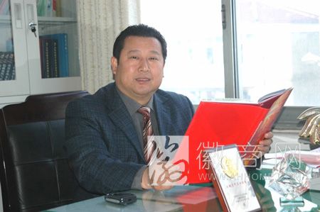 毛传平 安徽五星<a href='display.asp?id=11531' target='_blank'>养殖</a> 安徽五星<a href='display.asp?id=11531' target='_blank'>养殖</a>(集团)有限责任公司