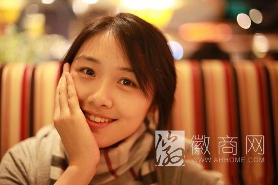 孙凰 <a href='display.asp?id=18140' target='_blank'>微电影</a>《失独者》相釜山电影节