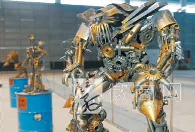 38个变形金刚国庆亮相合肥滨湖国际会展中心 所有机器人都是用废弃<a href='display.asp?id=18138' target='_blank'>汽车</a>零件制成