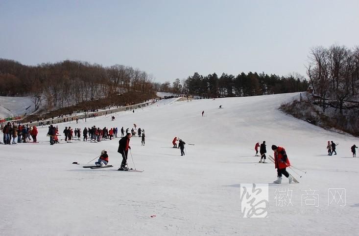 安庆巨石山景区滑雪场 滑雪场 暖冬
