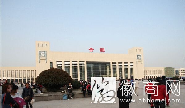 合肥火车站站前广场