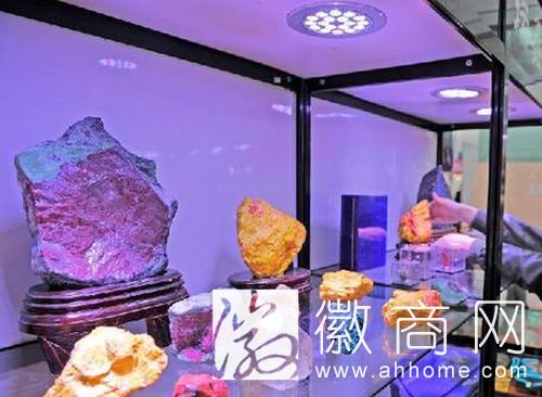合肥珠宝展再迎高峰 现场交易额达到4390万元