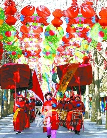 春节各省<a href='display.asp?id=14028' target='_blank'>旅游</a>收入排行榜 春节<a href='display.asp?id=14028' target='_blank'>旅游</a>