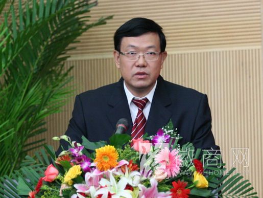 <a href='display.asp?id=12312'  target='_blank'>郑万春</a> 中国长城资产管理公司