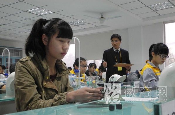<a href='display.asp?id=7772' target='_blank'>2014合肥中考</a> 理科实验