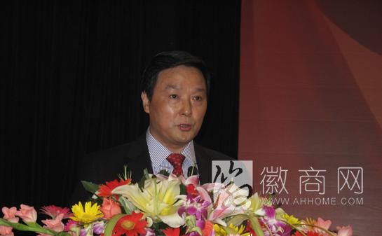 许家贵 :安徽省<a href='display.asp?id=7518' target='_blank'>徽商集团</a>有限公司董事长