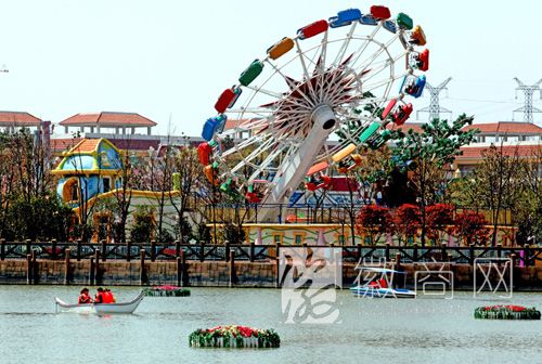 清明假期 <a href='display.asp?id=11916'  target='_blank'>芜湖</a>方特