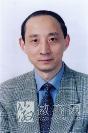 李宏鸣:<a href='display.asp?id=18072' target='_blank'>徽商</a>银行董事长