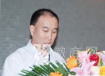 喻黎曙 <a href='display.asp?id=12239'  target='_blank'>黄山</a>国际大<a href='display.asp?id=18084'  target='_blank'>酒</a>店 <a href='display.asp?id=12239'  target='_blank'>黄山</a>大酒店喻黎曙