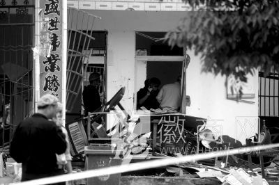 安徽枞阳爆炸案 警方进行现场勘查