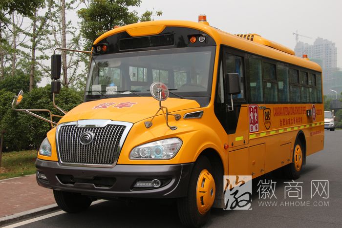 合肥加拿大国际学校 校车