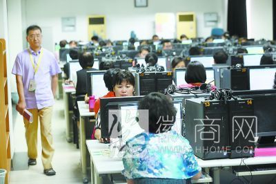 2014安徽高考阅卷 <a href='display.asp?id=8050' target='_blank'>2014安徽高考成绩查询</a>