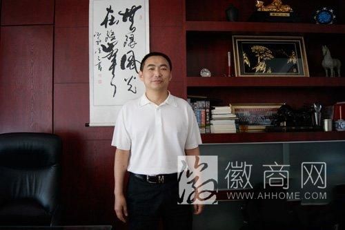 罗会德:<a href='display.asp?id=17198' target='_blank'>川豪装饰</a>元度集团董事长