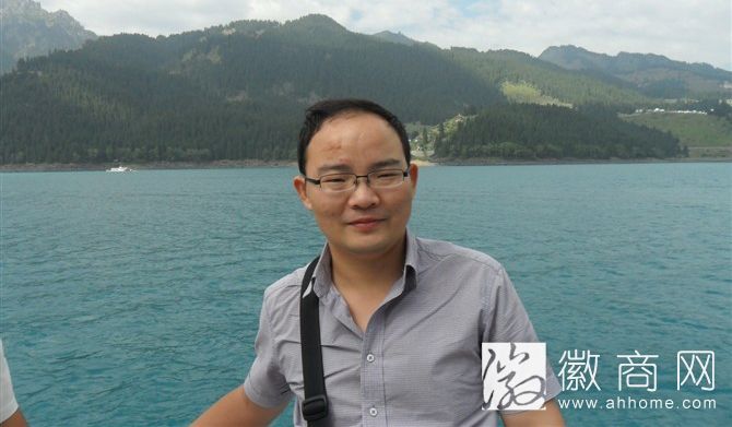 左从兵:<a href='display.asp?id=14028' target='_blank'>旅游</a>微商 访南京海外<a href='display.asp?id=14028' target='_blank'>旅游</a>有限公司合肥分公司