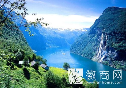 安徽47家景区上榜全国“信得过”景区名单 <a href='display.asp?id=12239' target='_blank'>黄山</a>风景区落榜