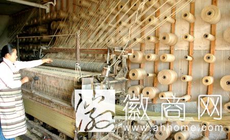 无为县襄安镇席草加工<a href='display.asp?id=18350' target='_blank'>企业</a>繁多 小席草织就大产业