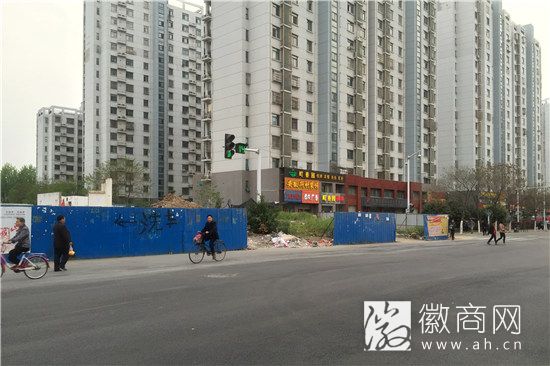 东至路与洪岗路交口的&ldquo;断头路&rdquo;